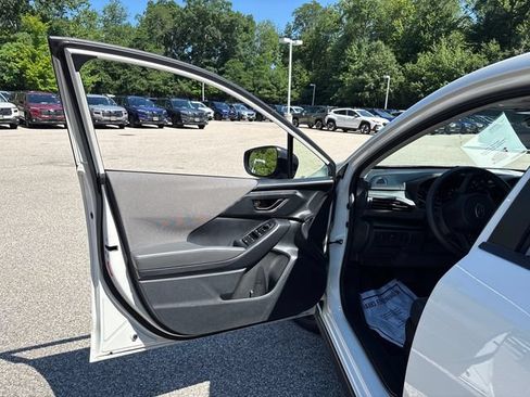 Certified 2025 Subaru Crosstrek 2.0i AWD/4WD image 24