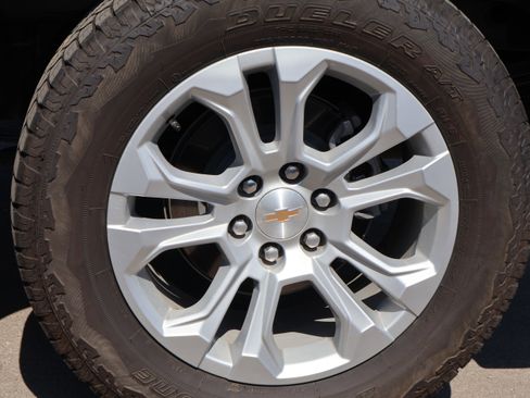 Used 2025 Chevrolet Silverado 1500 LTZ w/ LTZ Convenience Package II image 43