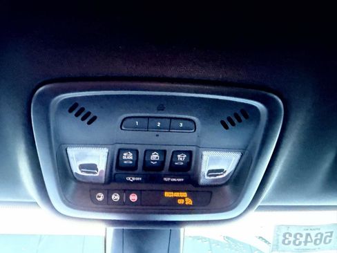 Certified 2023 Chevrolet Traverse RS AWD/4WD image 31