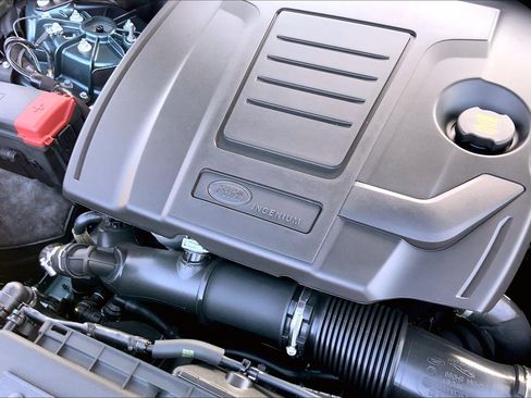 New 2026 Land Rover Range Rover Velar S image 15