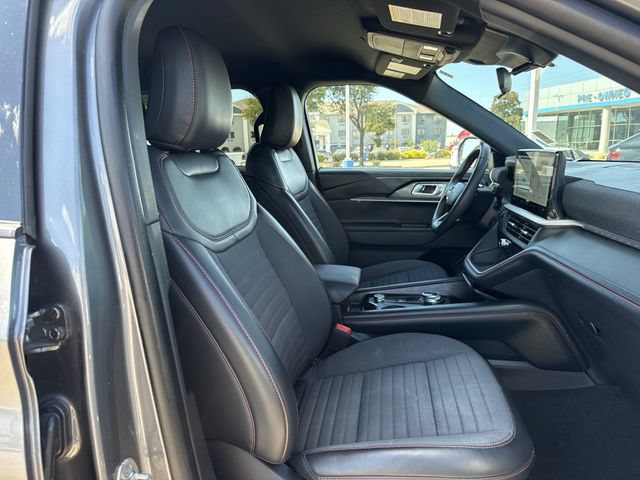 Used 2025 Ford Explorer ST-Line AWD/4WD image 28
