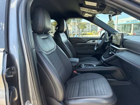 Used 2025 Ford Explorer ST-Line AWD/4WD image 28