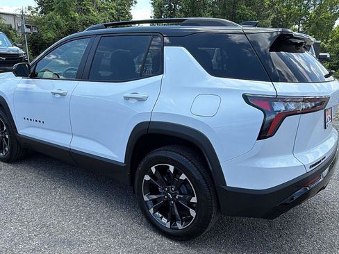 New 2026 Chevrolet Equinox RS w/ Convenience Package III AWD/4WD image 7