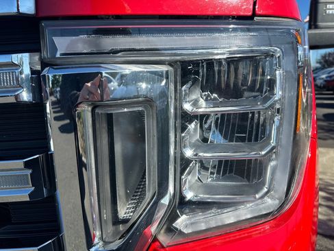 Used 2023 GMC Sierra 3500 SLE w/ SLE Value Package AWD/4WD image 9