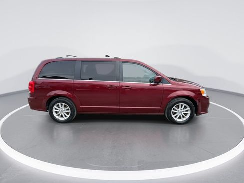 Used 2019 Dodge Grand Caravan SXT FWD image 22