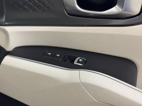 Used 2025 Kia Sorento S w/ Panoramic Sunroof Package FWD image 33