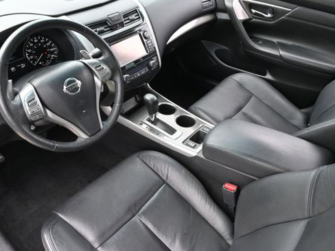 Used 2015 Nissan Altima 3.5 SL FWD image 14
