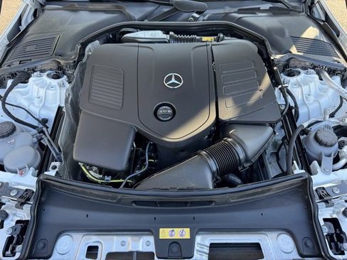 Used 2025 Mercedes-Benz C 300 4MATIC Sedan image 10