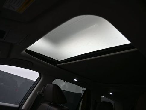 Used 2025 Honda Pilot Elite image 23