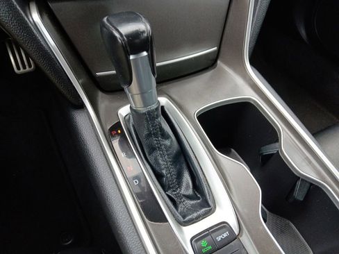 Used 2022 Honda Accord Sport image 19