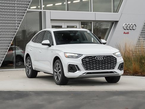 Certified 2025 Audi Q5 2.0T Premium Plus w/ Premium Plus Package image 2