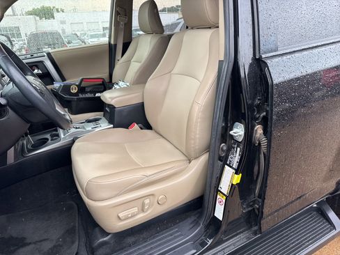 Used 2019 Toyota 4Runner SR5 Premium RWD image 12