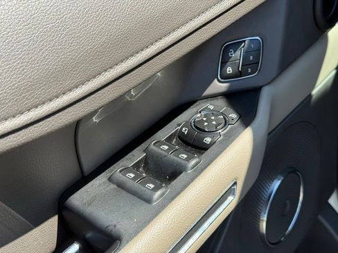 Used 2020 Ford Expedition XLT w/ Equipment Group 202A AWD/4WD image 25