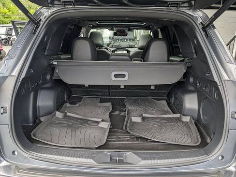 Used 2025 Subaru Forester Sport w/ Popular Package #1 AWD/4WD image 16