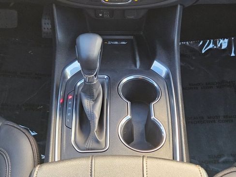 Used 2023 Chevrolet Traverse High Country image 18