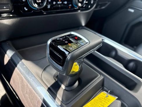 Certified 2025 Chevrolet Silverado 1500 LTZ w/ LTZ Premium Package AWD/4WD image 18