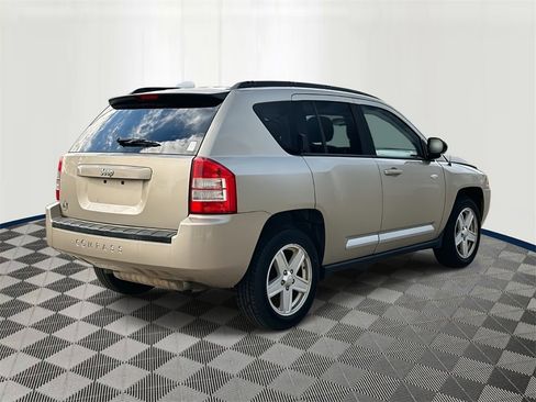 Used 2010 Jeep Compass Sport image 5