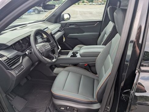 New 2026 GMC Acadia AT4 w/ Luxury Package AWD/4WD image 12