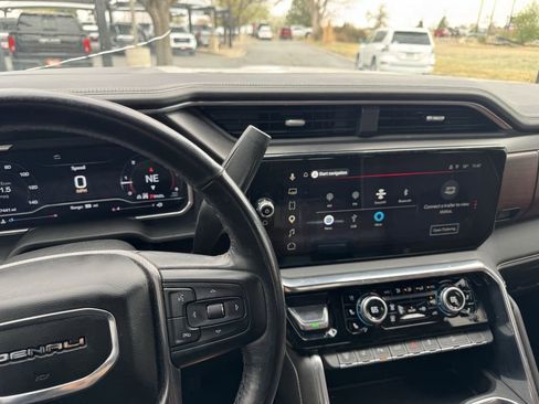 Used 2024 GMC Sierra 3500 Denali Ultimate image 8