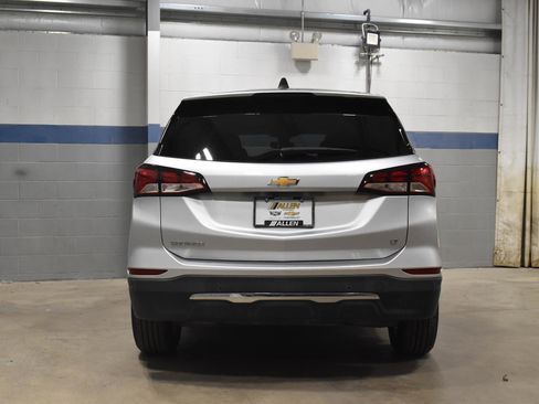 Used 2022 Chevrolet Equinox LT w/ Driver Convenience Package FWD image 23