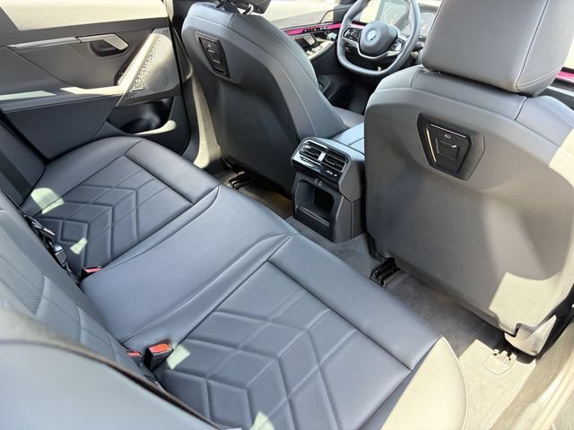 Used 2026 BMW i5 eDrive40 w/ Premium Package RWD image 16