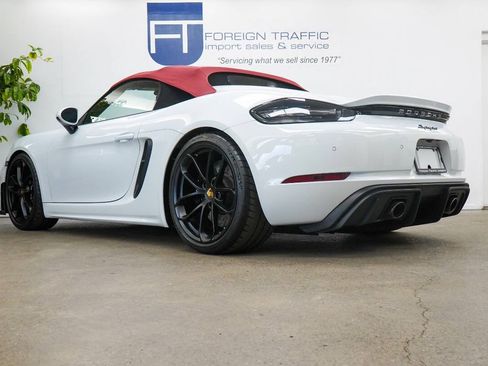 Used 2020 Porsche 718 Boxster Spyder RWD image 43