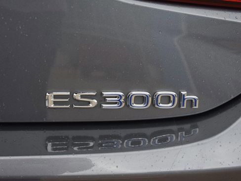 Used 2019 Lexus ES 300h w/ Luxury Package image 7