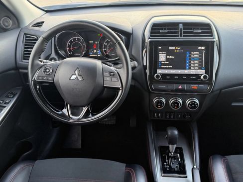 Used 2024 Mitsubishi Outlander Sport LE AWD/4WD image 14