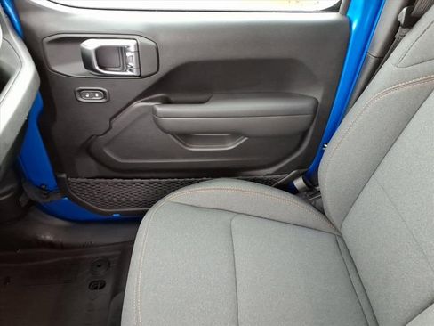 New 2026 Jeep Wrangler Sport S image 30