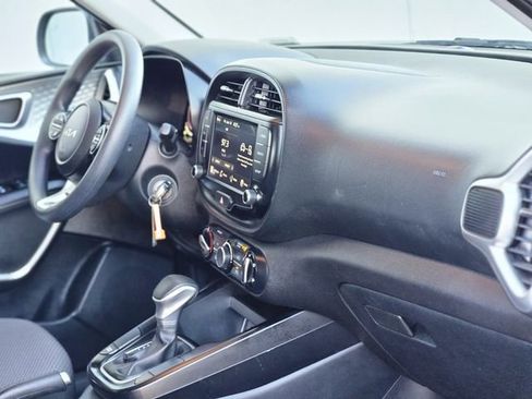 Used 2024 Kia Soul LX w/ Option Group 015 image 13