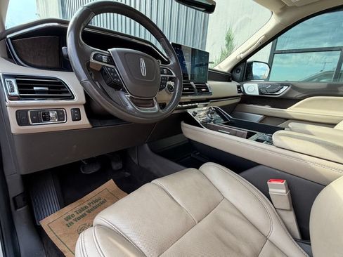 Used 2022 Lincoln Navigator L Reserve w/ Equipment Group 201A AWD/4WD image 7