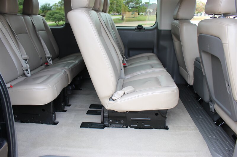 Used 2015 Nissan NV 3500 SL w/ Technology Package RWD image 17