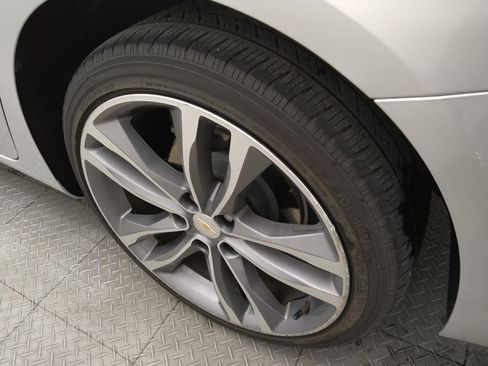 Used 2022 Chevrolet Malibu LT FWD image 31