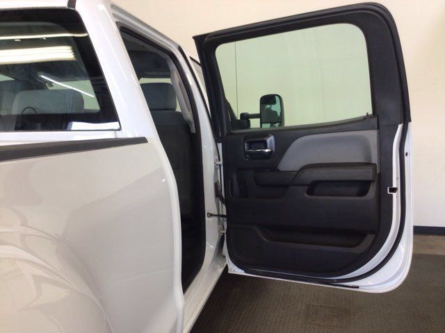 Used 2018 Chevrolet Silverado 3500 W/T AWD/4WD image 7