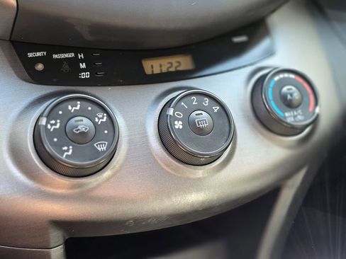 Used 2012 Toyota RAV4 Sport image 30