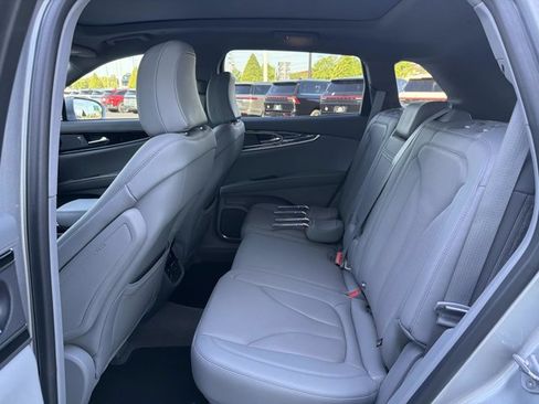 Used 2022 Lincoln Nautilus Reserve w/ Equipment Group 201A image 19