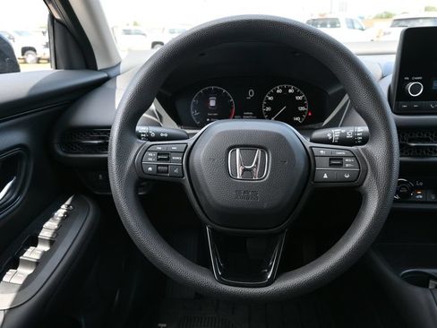 Used 2025 Honda HR-V LX image 6
