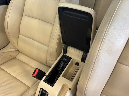 Used 2015 Volkswagen Eos Executive image 30