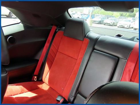 Used 2017 Dodge Challenger SRT Hellcat RWD image 12