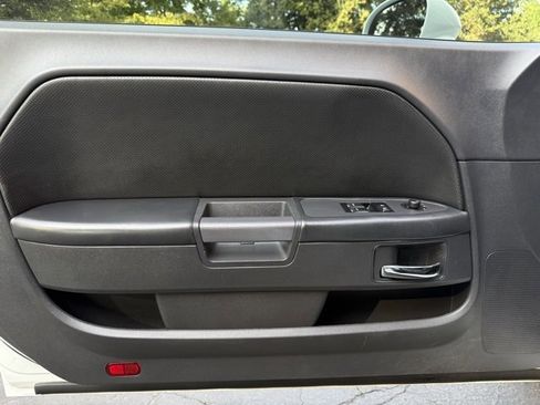 Used 2013 Dodge Challenger R/T Plus image 23