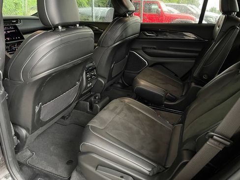 Used 2021 Jeep Grand Cherokee L Laredo AWD/4WD image 6