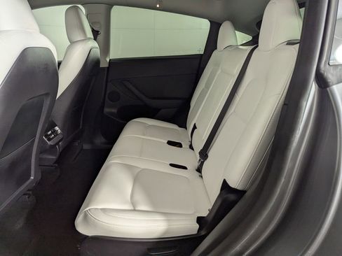 Used 2024 Tesla Model Y Long Range image 25