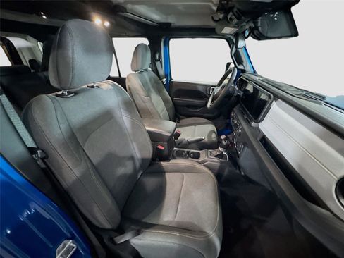 Used 2024 Jeep Wrangler Sport S image 14