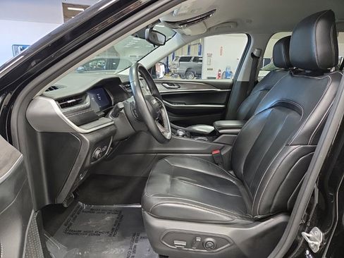 Used 2021 Jeep Grand Cherokee L Limited image 9