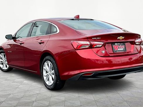 Used 2021 Chevrolet Malibu LT image 4