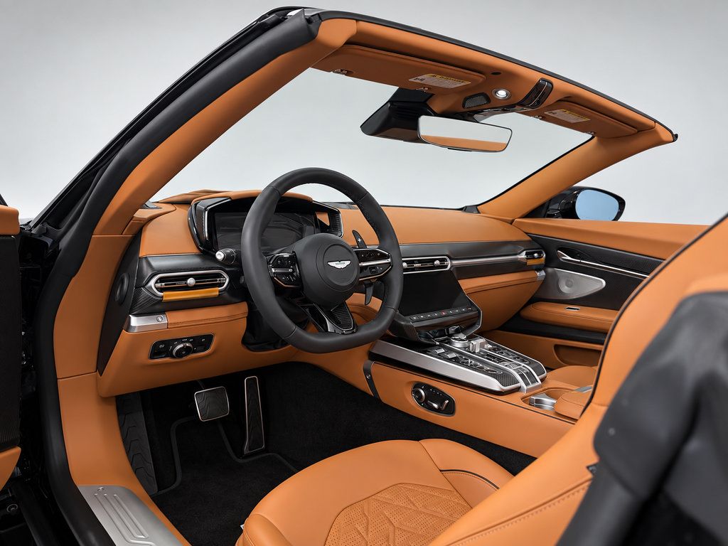 Used 2026 Aston Martin Vanquish Convertible RWD image 7