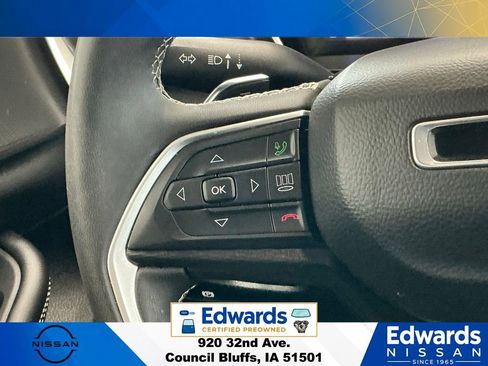 Used 2024 Jeep Grand Cherokee Laredo X AWD/4WD image 19