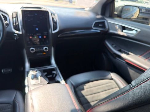 Used 2021 Ford Edge ST-Line FWD image 19