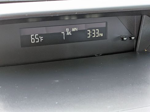 Used 2022 Subaru Forester Base image 22