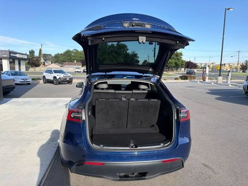 Used 2021 Tesla Model Y Long Range AWD/4WD image 8